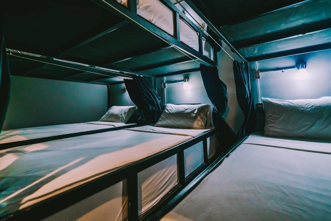 Slumber Party Hostel Phuket Exterior foto