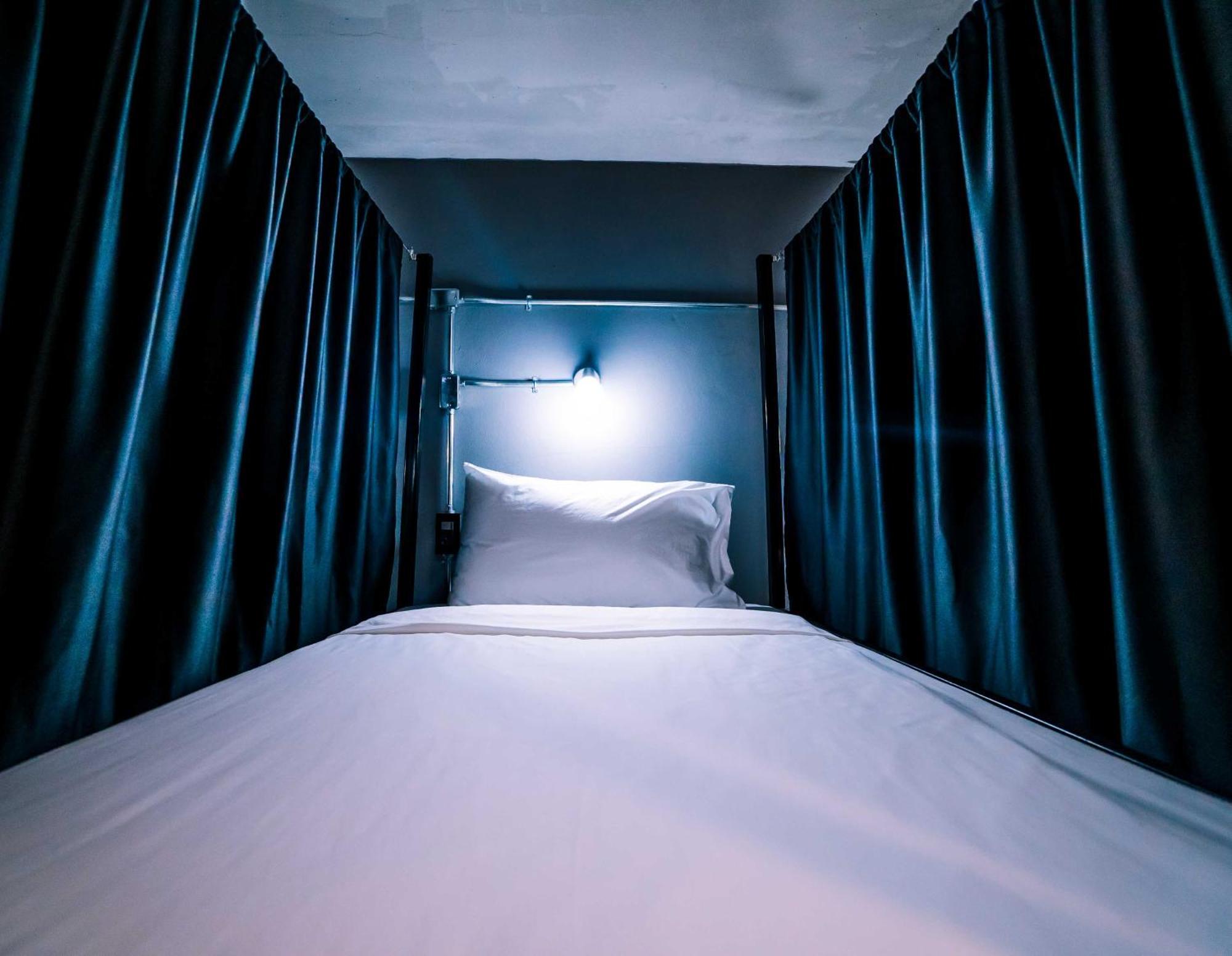 Slumber Party Hostel Phuket Exterior foto